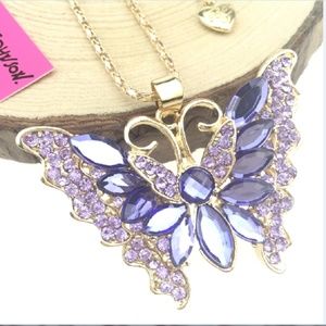 BUTTERFLY NECKLACE IN LAVENDER WITH CLEAR CRYSTALS